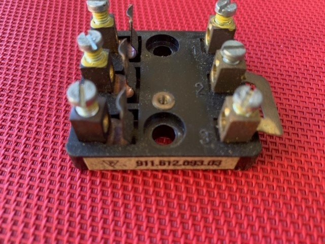 Porsche 911/930 ( 74- 89) Porte Fusible