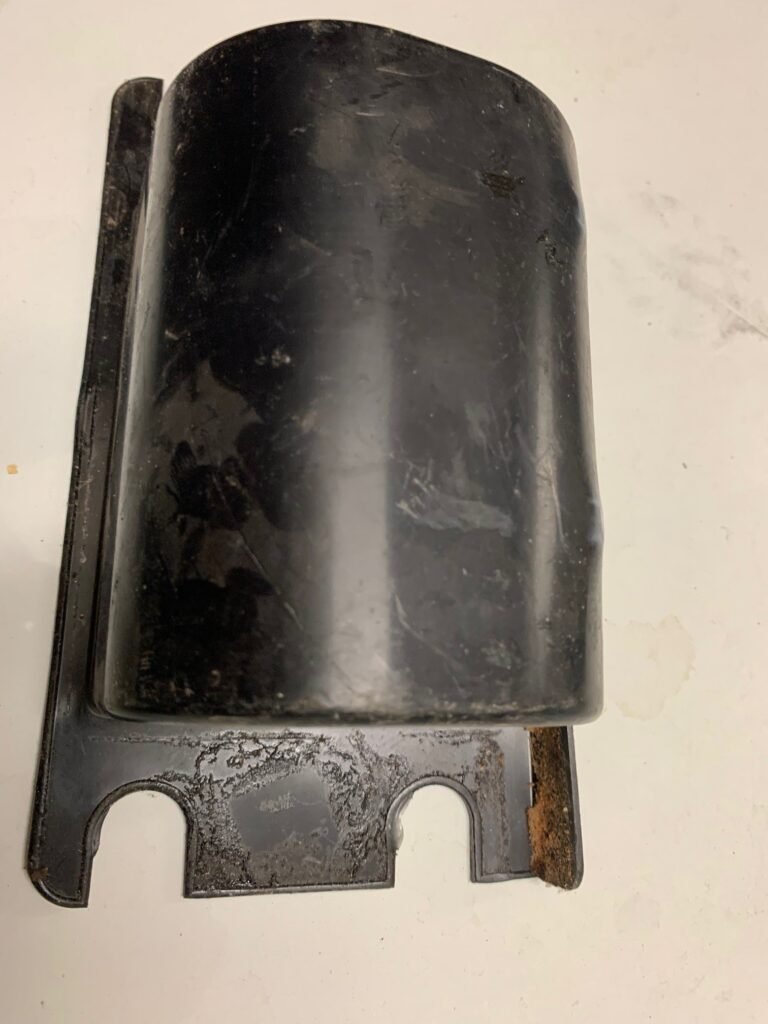Protection Moteur Essuie Glace Peugeot 204, 304