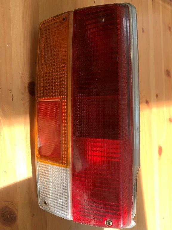 Feu Arriere Gauche Peugeot 304